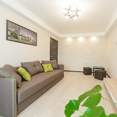 Artal Apartment On Iordanskaya 22 Kijów Zewnętrze zdjęcie